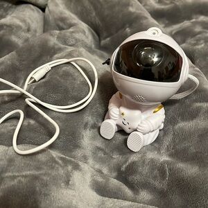 Astronaut Nebula Projector - night light